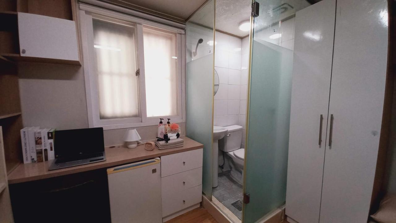 Haechi Stay Guesthouse - For Foreigners Only Сеул Экстерьер фото