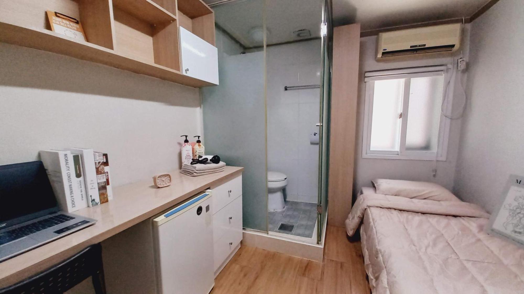 Haechi Stay Guesthouse - For Foreigners Only Сеул Экстерьер фото