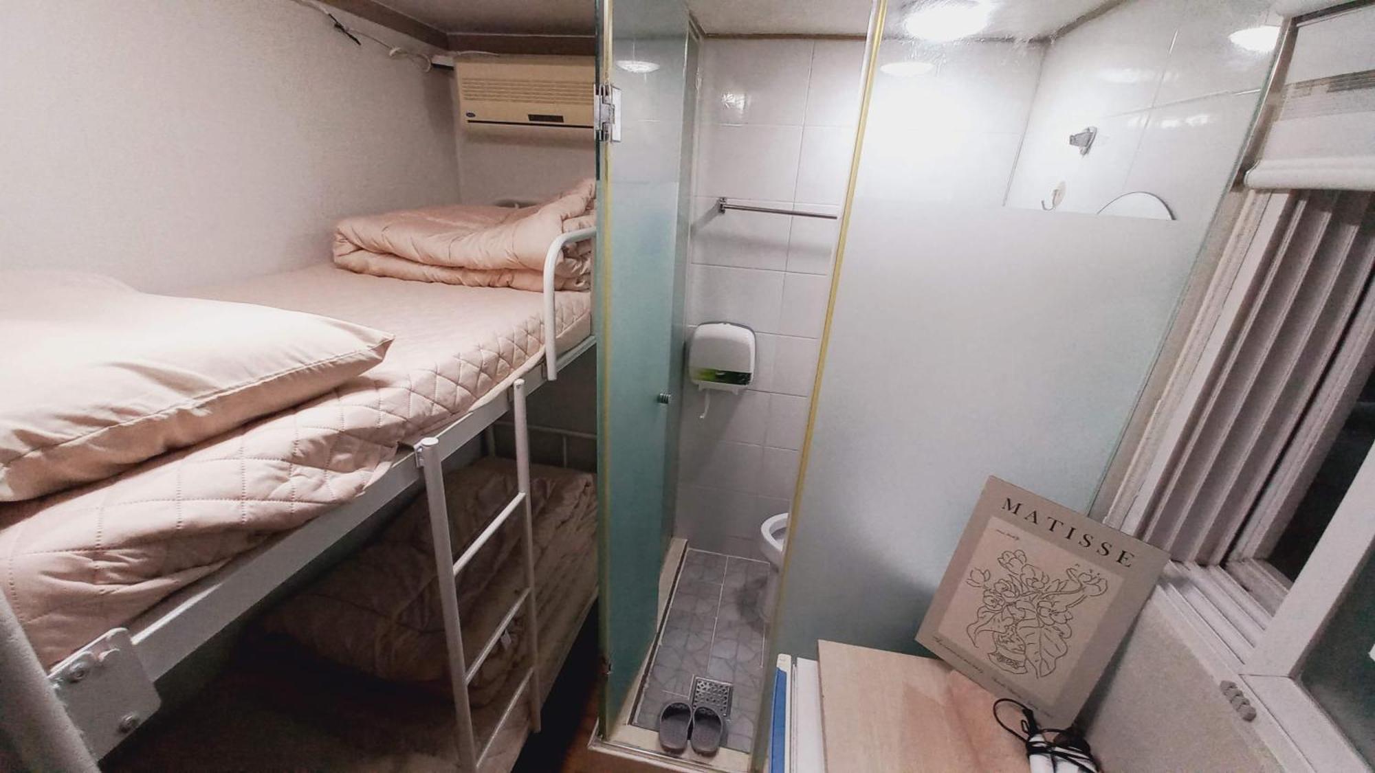 Haechi Stay Guesthouse - For Foreigners Only Сеул Экстерьер фото
